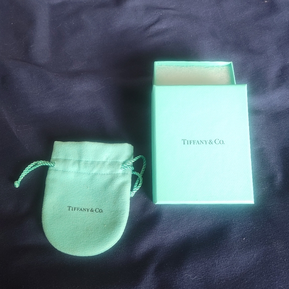 Small Tiffany Box and Bag - Picture 2 of 4